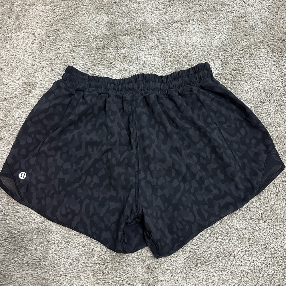 Lululemon Hotty Hot shorts